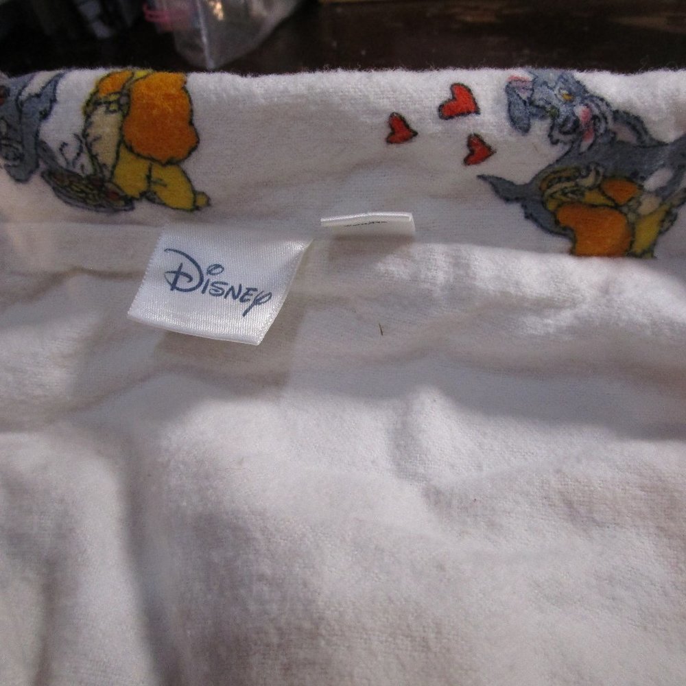 New Disney Lady & the Tramp Flannel Pajama set Size 3XL White & Red Piping - Picture 2 of 5